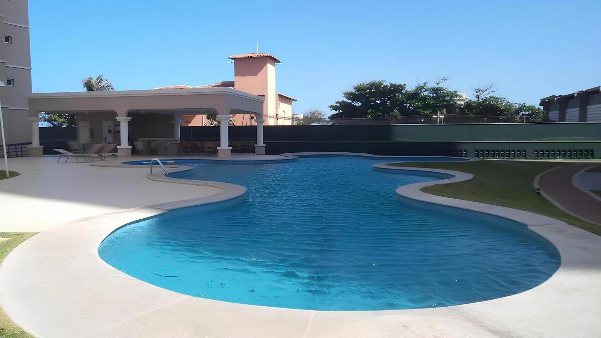 Apartamentos De Temporada Em Beach Village Residence Praia Do Futuro Fortaleza  Brazil